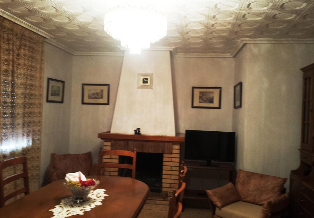 Hostal Rural Casa Castro Alberuela de la Liena 객실 사진