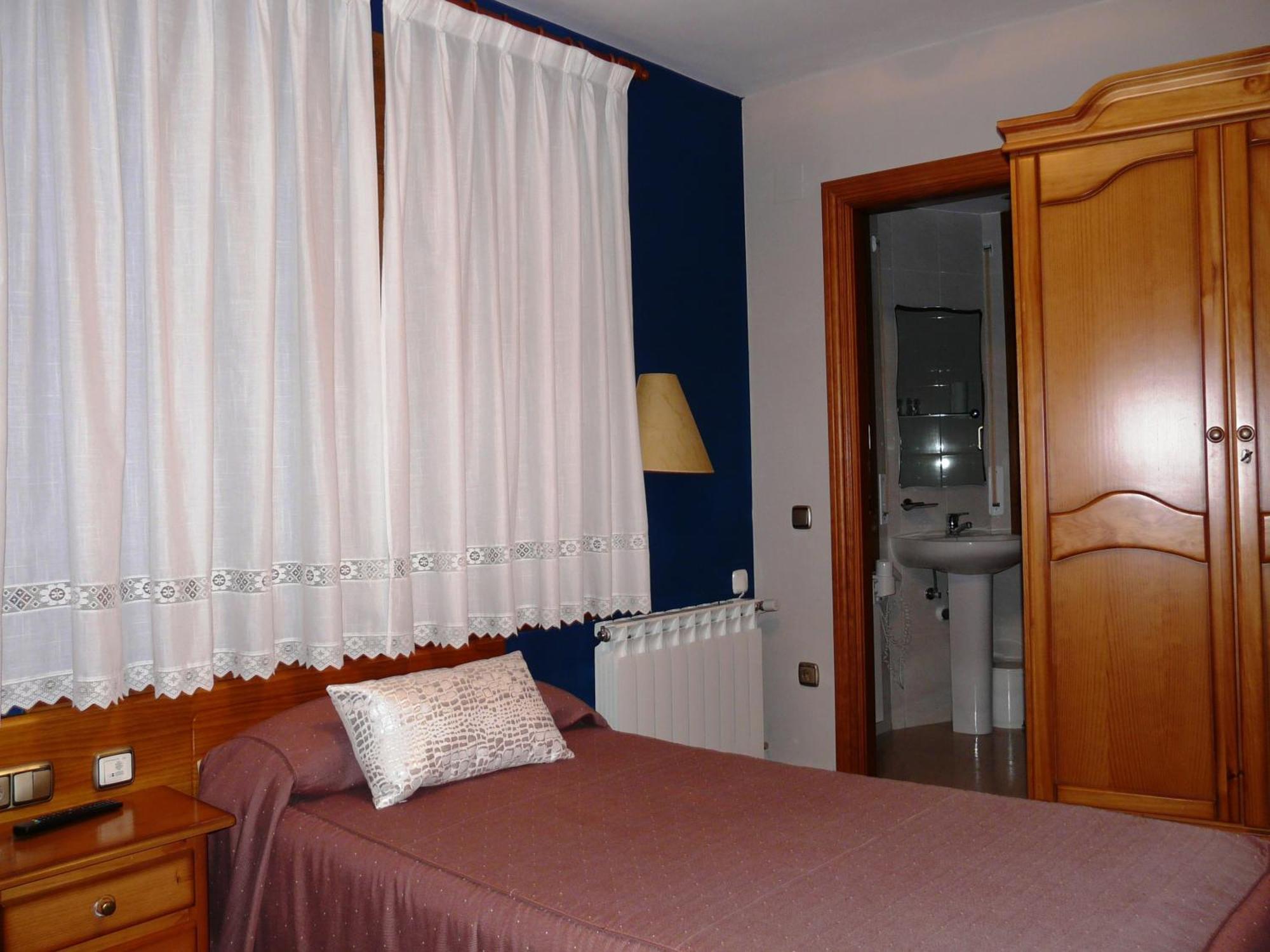 Hostal Rural Casa Castro Alberuela de la Liena 객실 사진