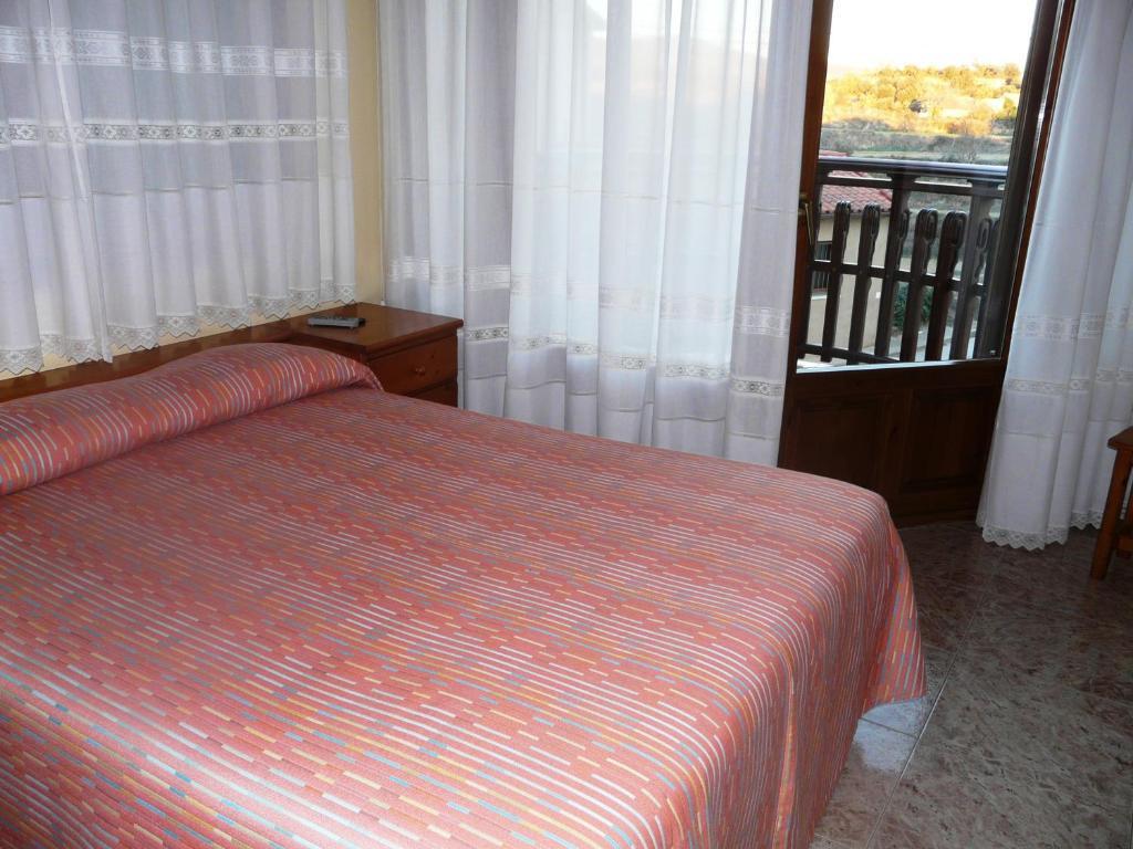 Hostal Rural Casa Castro Alberuela de la Liena 객실 사진